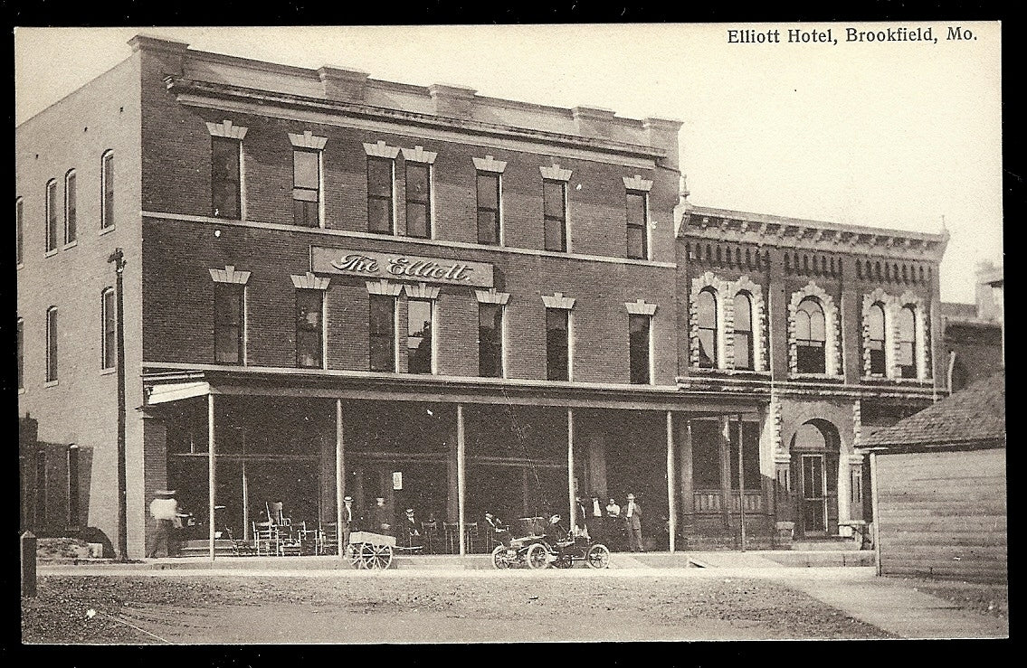 Elliott Hotel Early Car Antique Automobile Brookfield MO Missouri Postcard No 11