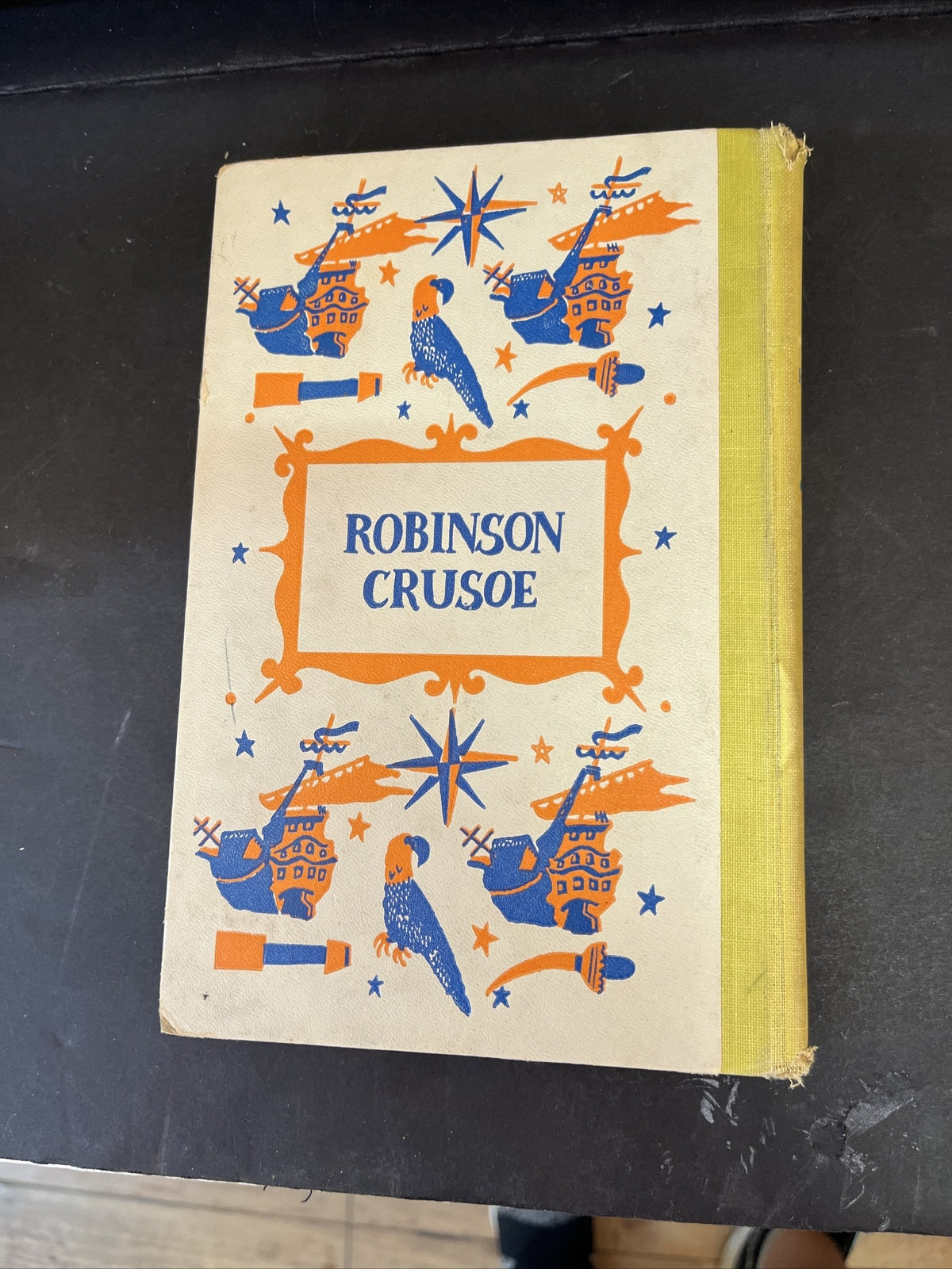Robinson Crusoe Book Daniel Defoe 1945 Hardback Vintage