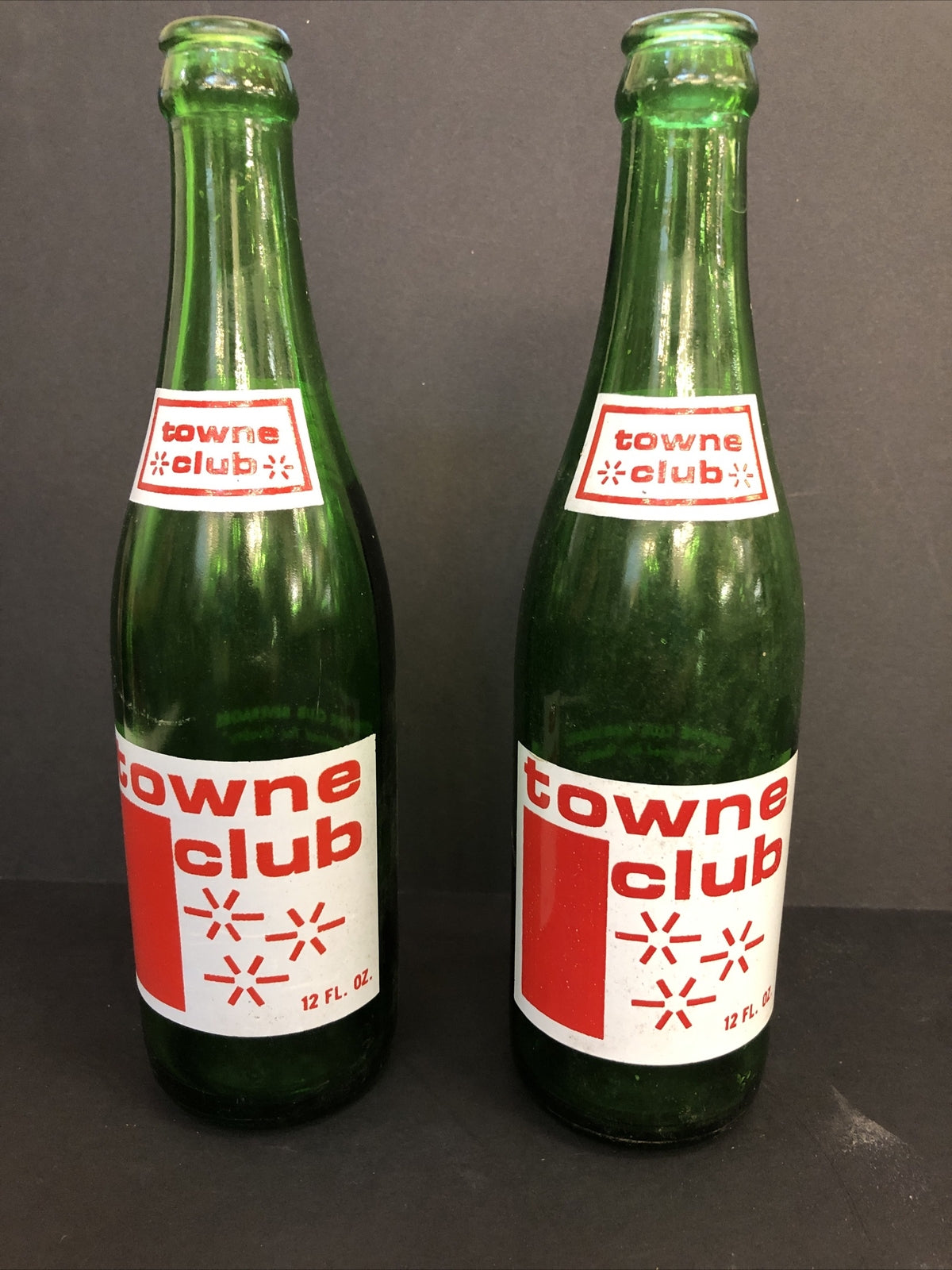 Vintage Towne Club Beverages GREEN Glass Bottle 12oz Soda Pop Lot of 2