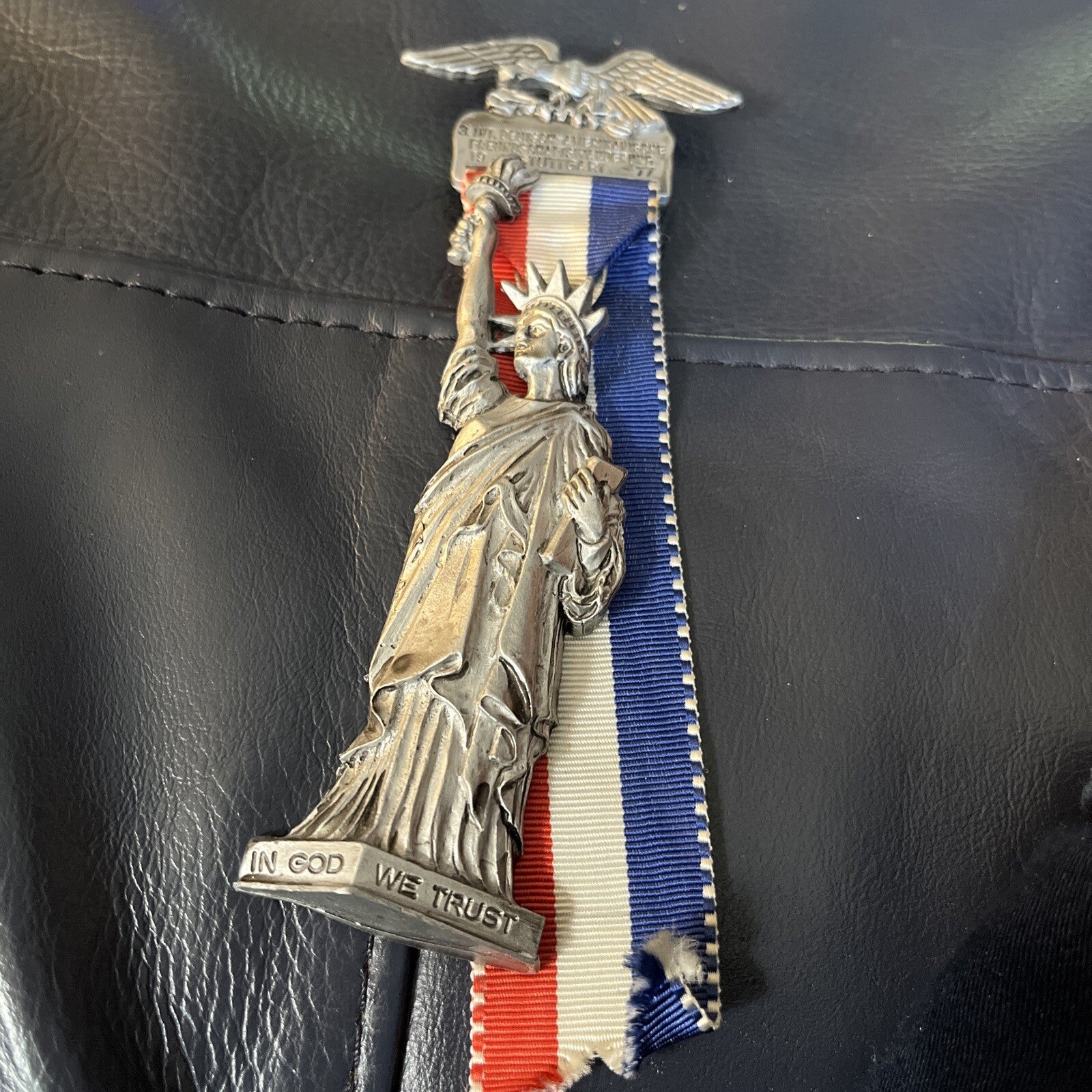 1977 Stuttbart Statue of Liberty Volkslauf. 6.5”