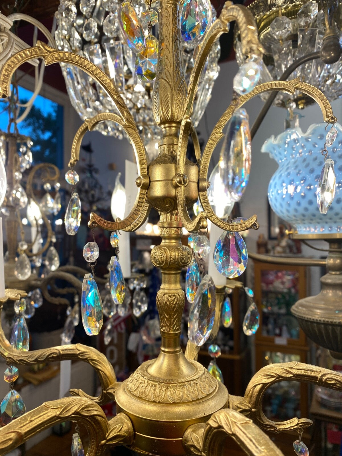 Gold 5-arm/light chandelier with iridescent crystals