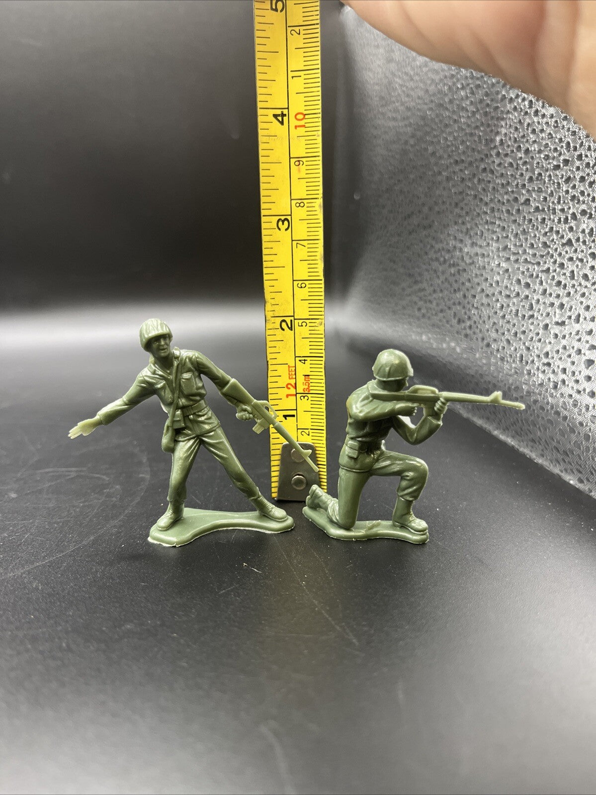 Vintage Toy Army Men Plastic Toy Lot, 16 Pieces, Green