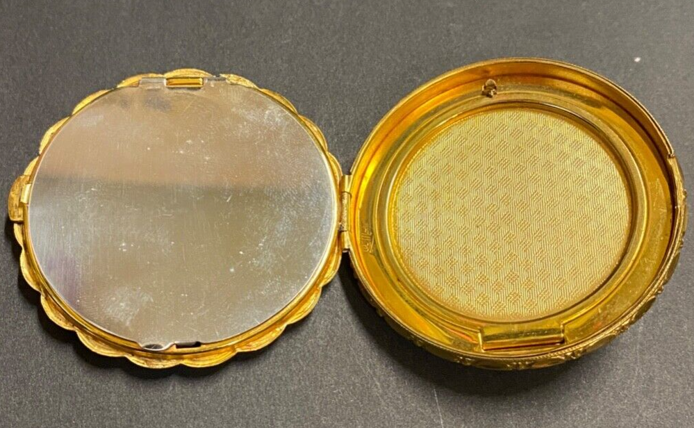 VTG R&G CO. PASTEL YELLOW ENAMEL HAND PAINTED FLOWERS POWDER & BLUSH COMPACT