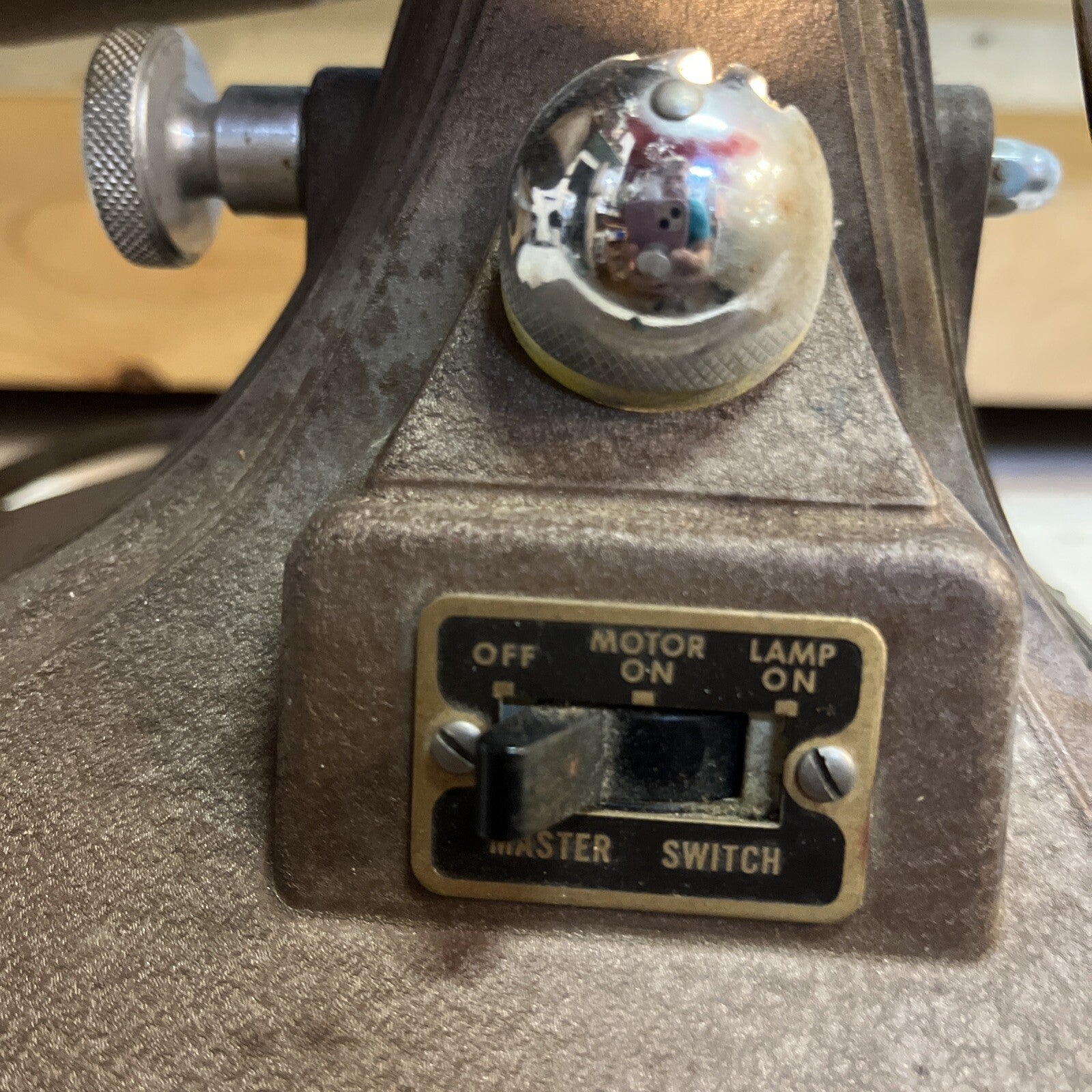 MOVIE PROJECTOR (KEYSTONE) works! ~BEAUTIFULLY DESIGNED  Regal K109 8mm