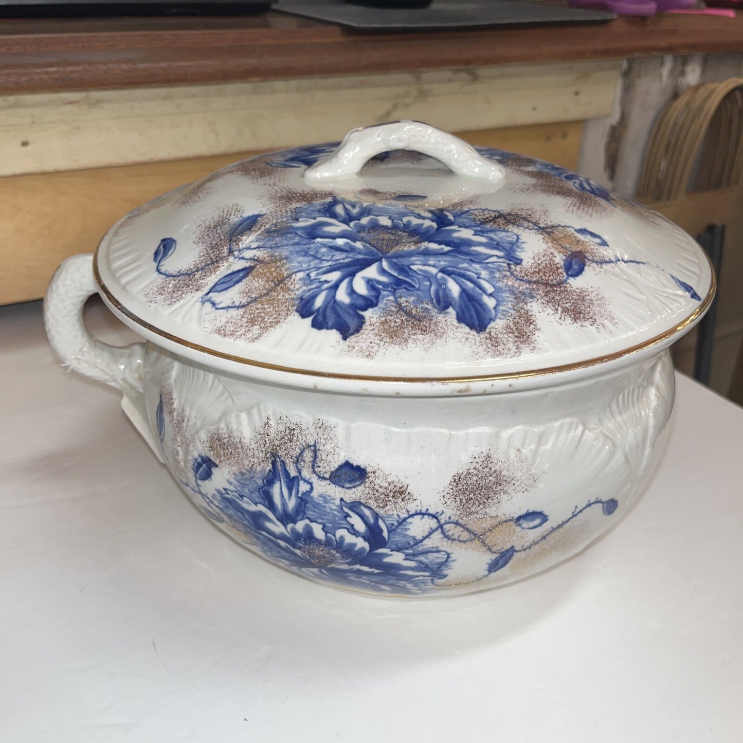 Beautiful Dunn Bennett & Co BLUE Covered Pot Burslem England Premier Imperial