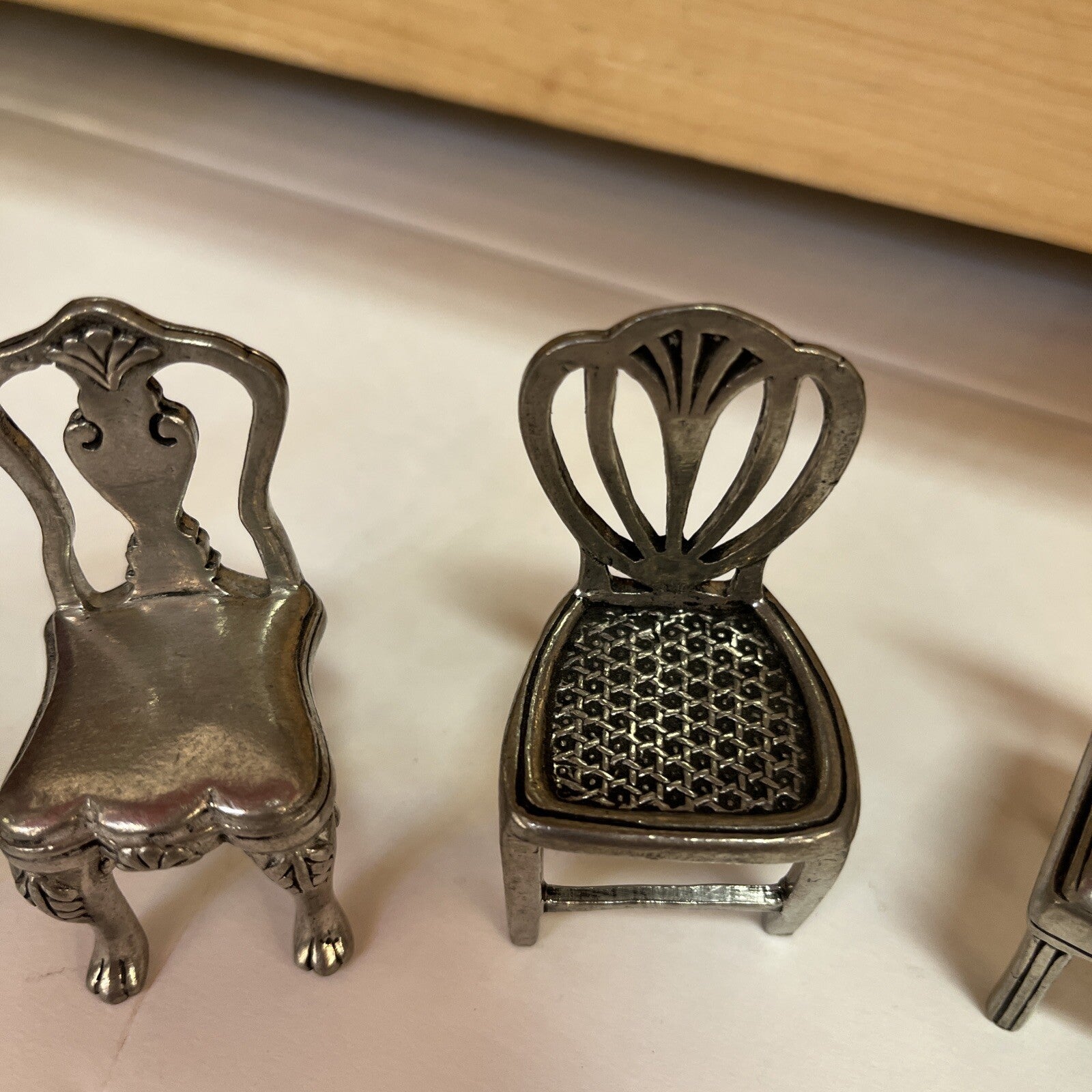 Dollhouse Doll Furniture  Chairs pewter (4)