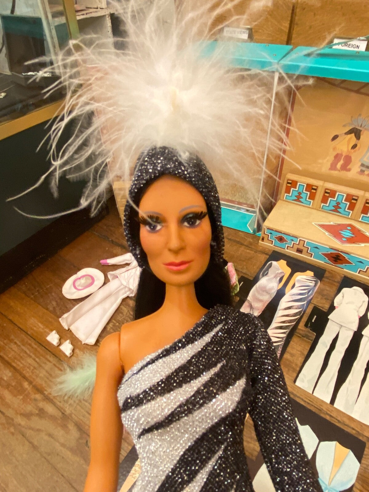 VTG 1976 Chers Dressing Room Dream House W/ Wardrobe Cher Doll Furniture 7 Cards