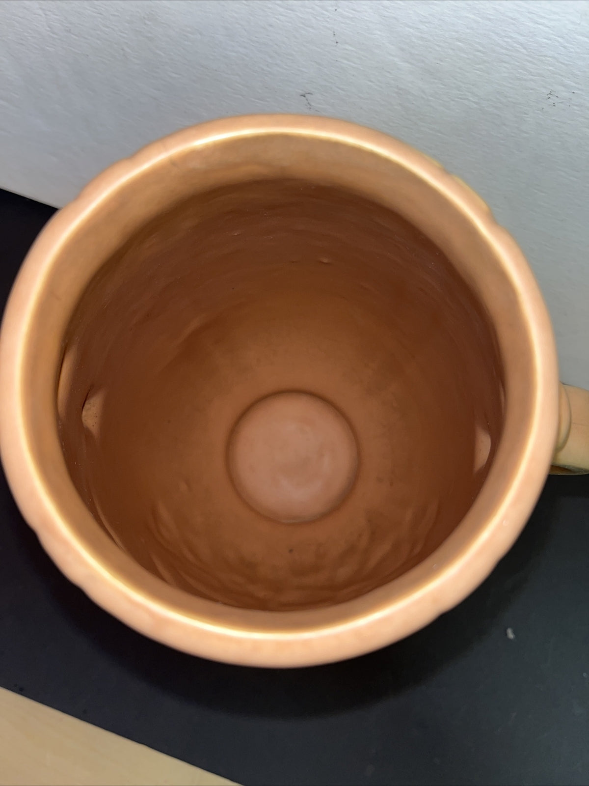 BEAUTIFUL VINTAGE 1930'S WELLER POTTERY PEACH TWO HANDLES WILD 3D ROSE VASE 