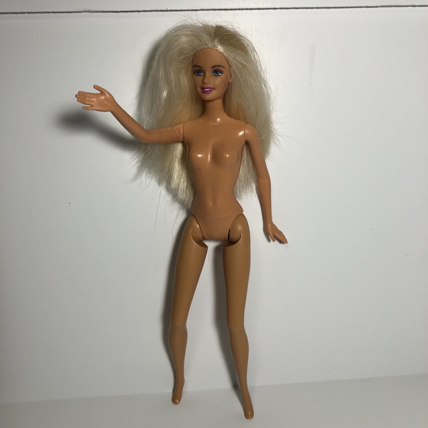 Platinum Blonde Barbie Doll Blue Eyes Hot Pink Lips Articulated Indonesia Toy