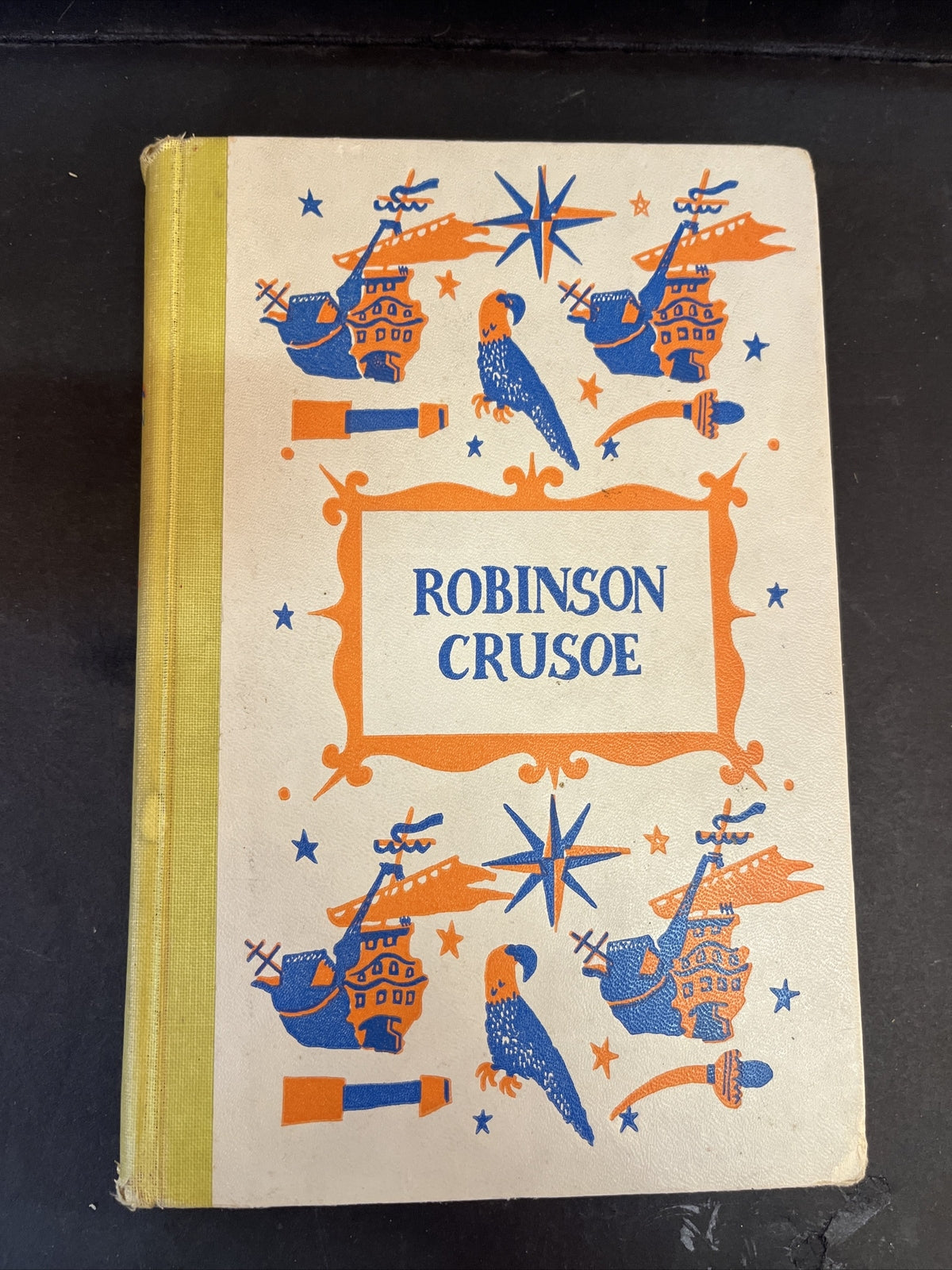 Robinson Crusoe Book Daniel Defoe 1945 Hardback Vintage