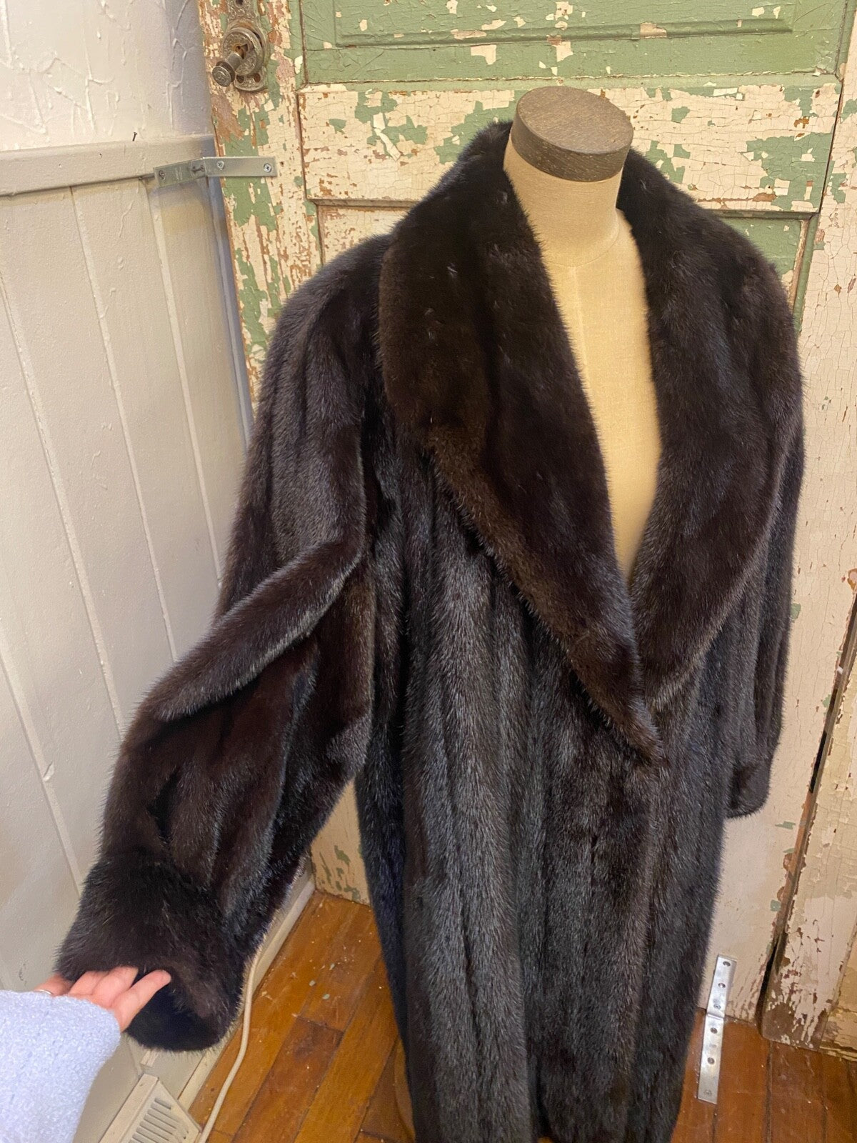 Vintage Brown Fur Authentic Mink Coat Barth-Wind Furs Skokie, Illinois Custom