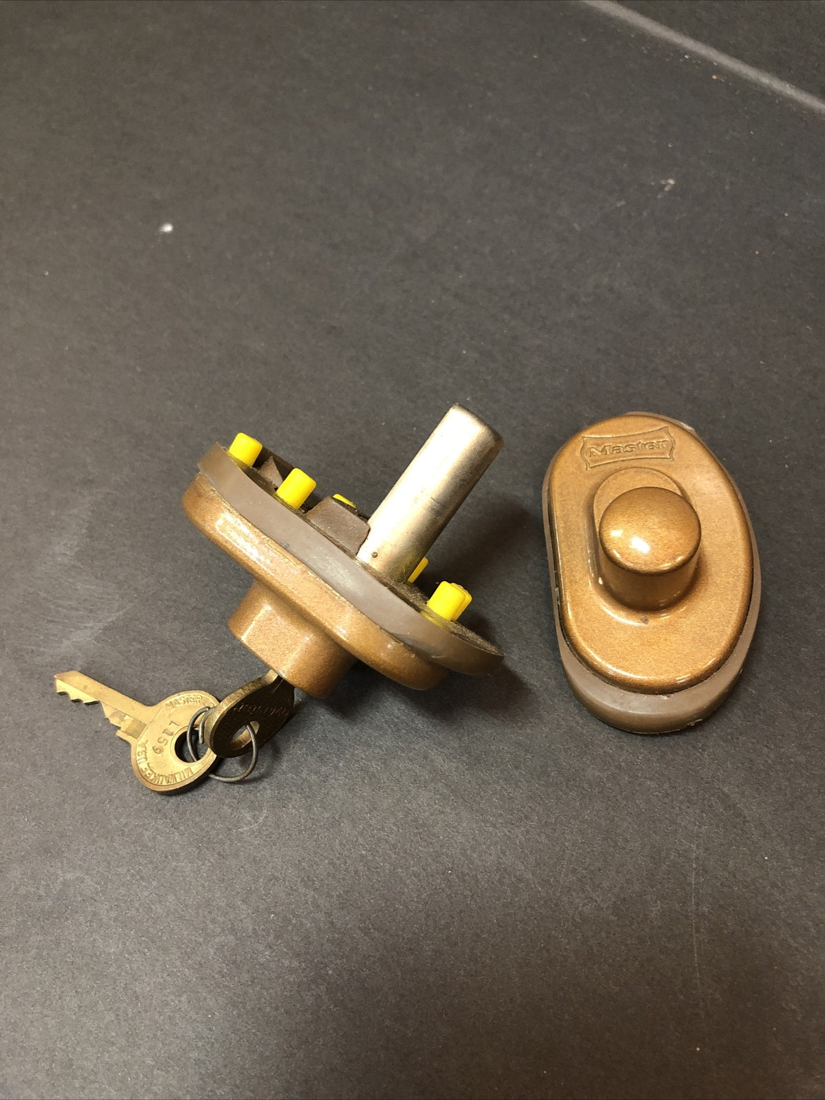 Lot of 2 master Trigger Locks padlocks with 2 keys each