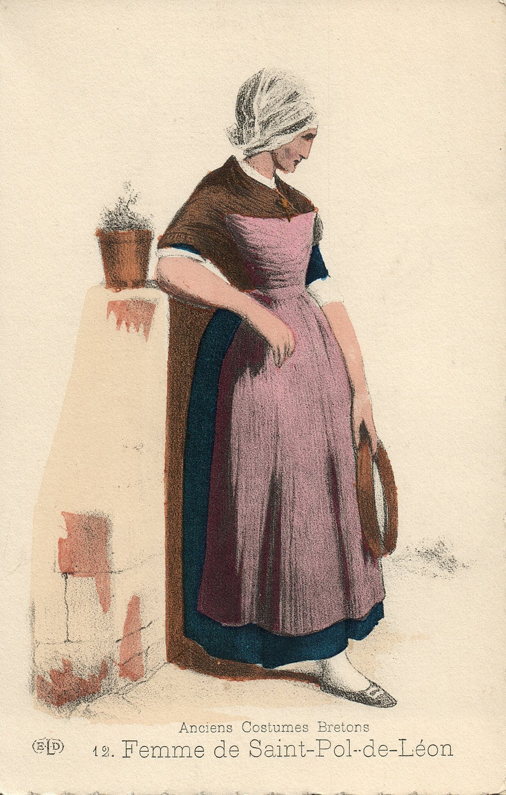 12 Femme de Saint Pol de Leon Anciens Costumes Bretons French France Folklore
