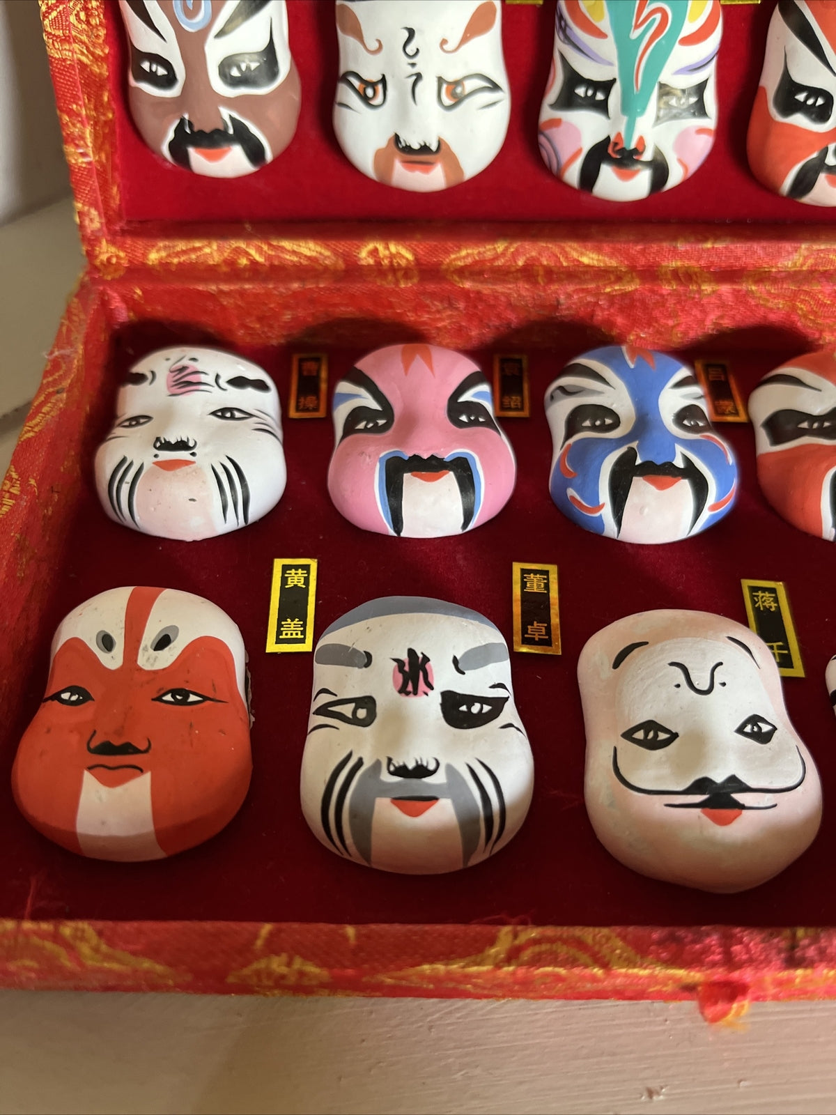 VINTAGE 20-PIECE SET MINIATURE CHINESE BEJING OPERA FACE MASKS HAND-PAINTED CLAY