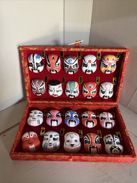 VINTAGE 20-PIECE SET MINIATURE CHINESE BEJING OPERA FACE MASKS HAND-PAINTED CLAY