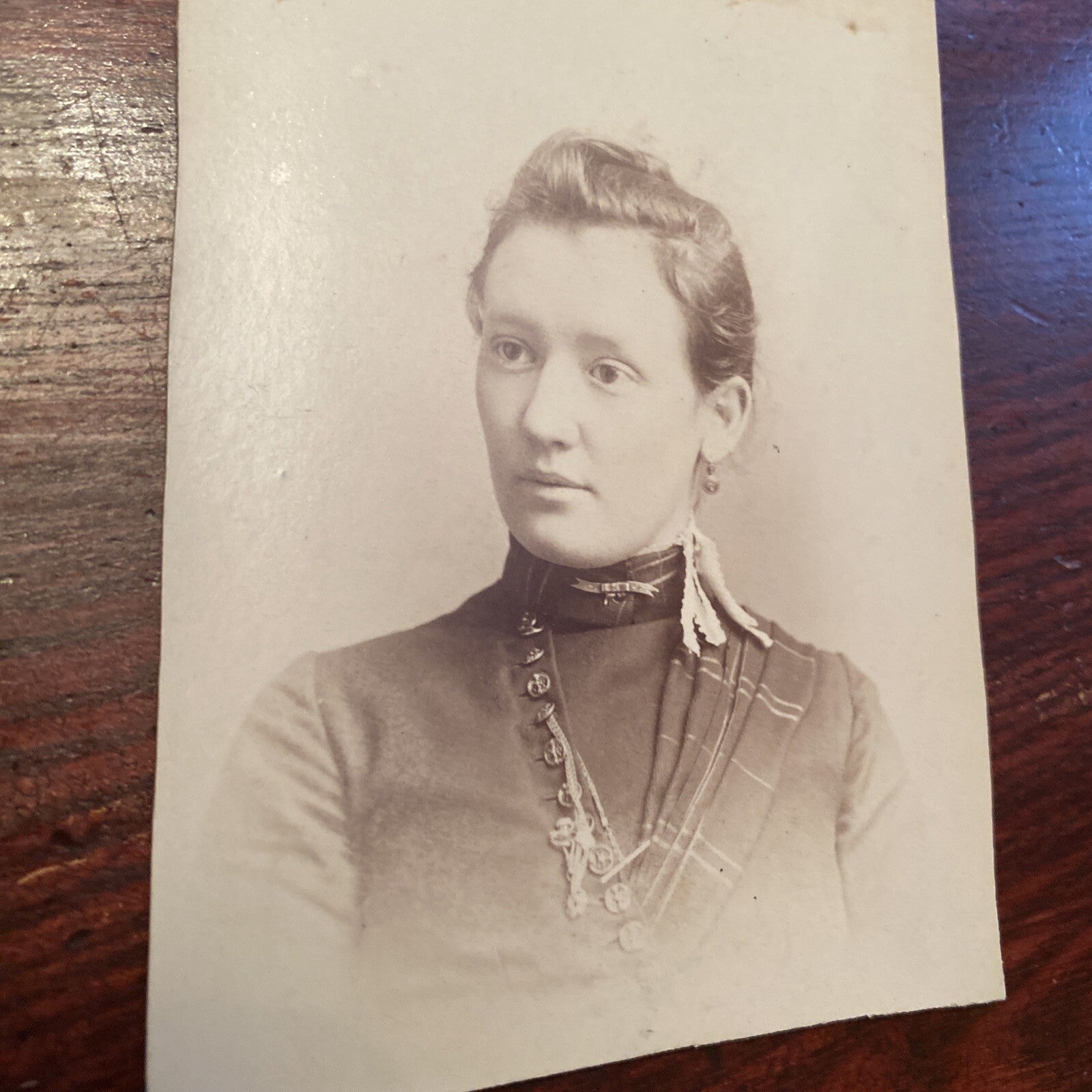Vintage Victorian woman Real Photo Cabinet Card Plaid Top Irish ? 
