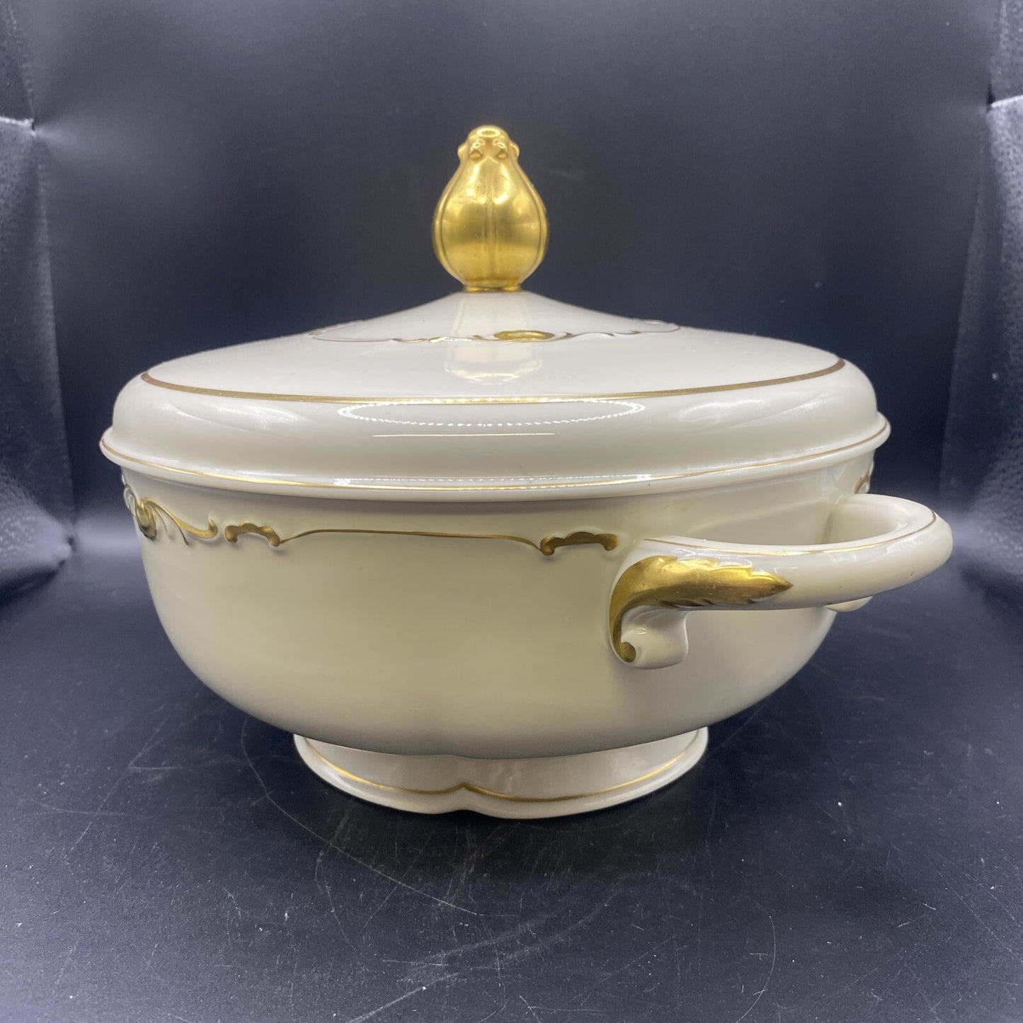 RARE Waldershof Bavaria SMALL Soup Tureen with LID Cream with Gold Rim