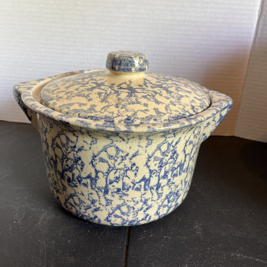 Vintage Spongeware Roseville Ohio Dutch Oven w/lid
