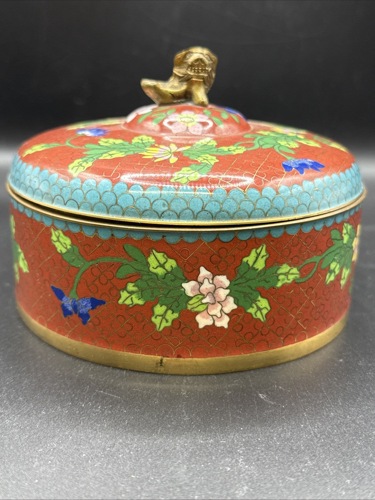 Foo Dog Finial Chinese Enamel Brass Cloisonne Round Box Vintage -5.5  tin red