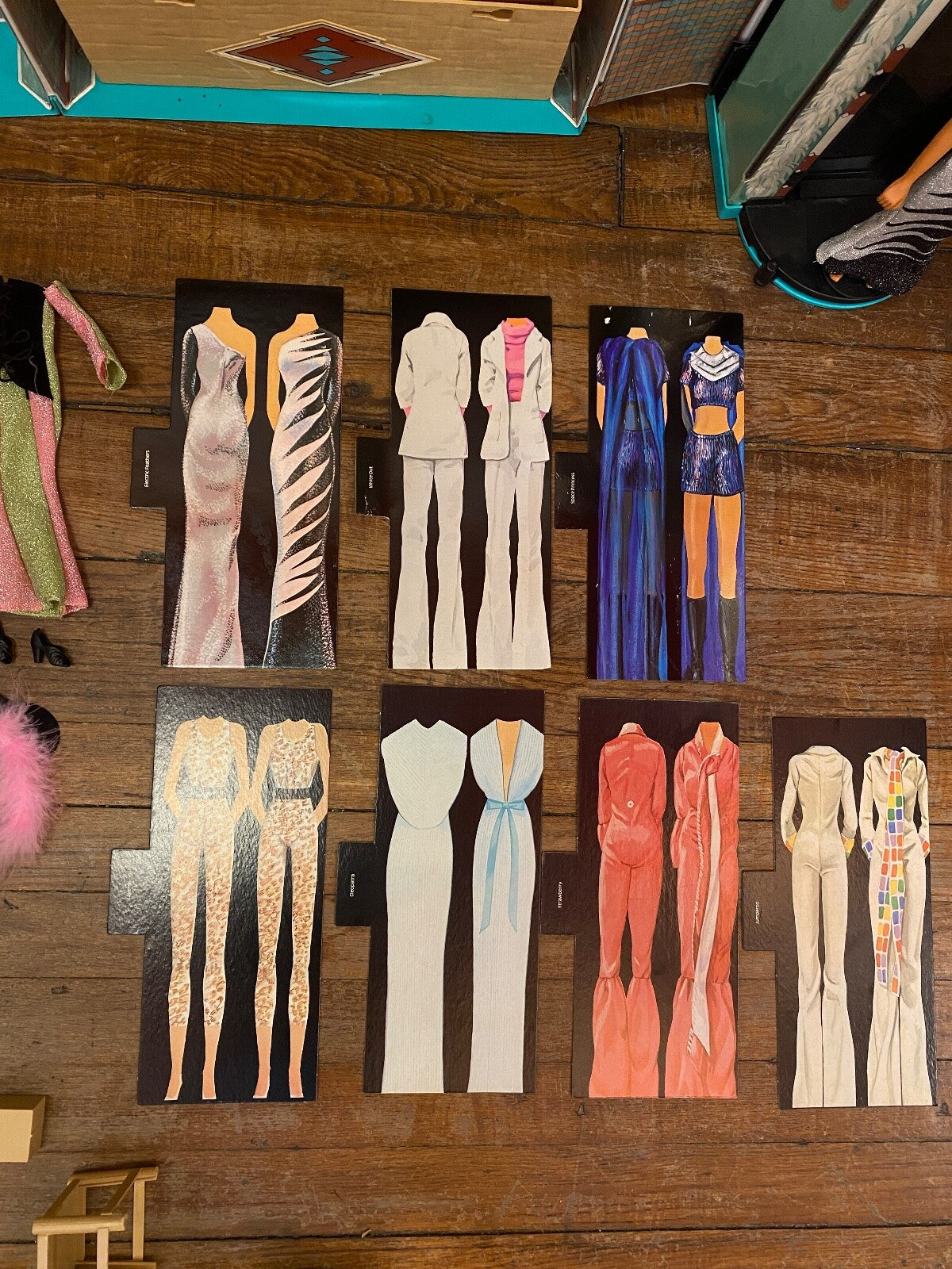 VTG 1976 Chers Dressing Room Dream House W/ Wardrobe Cher Doll Furniture 7 Cards