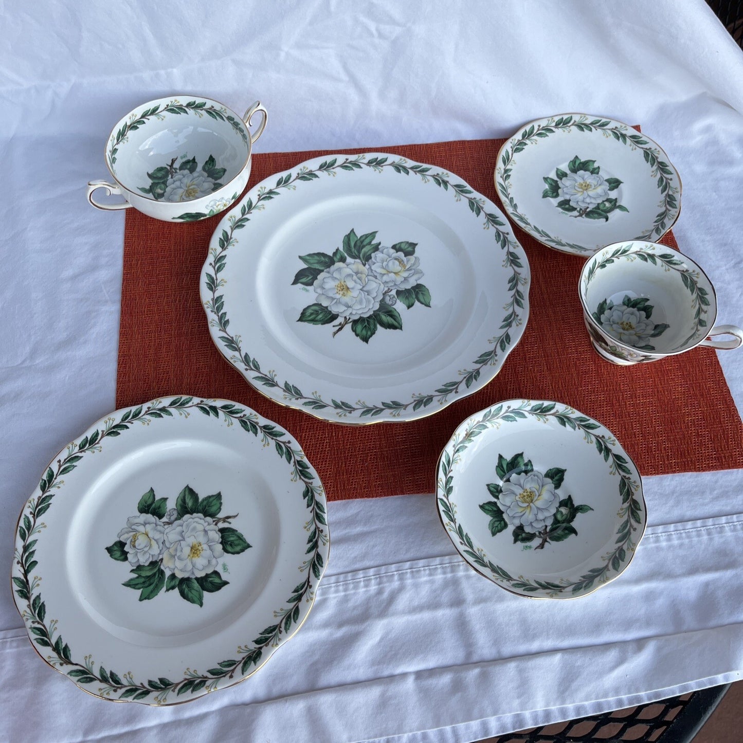 Royal Albert - Lady Clare Bone China, 6 - Pc Serving Set  - England Floral