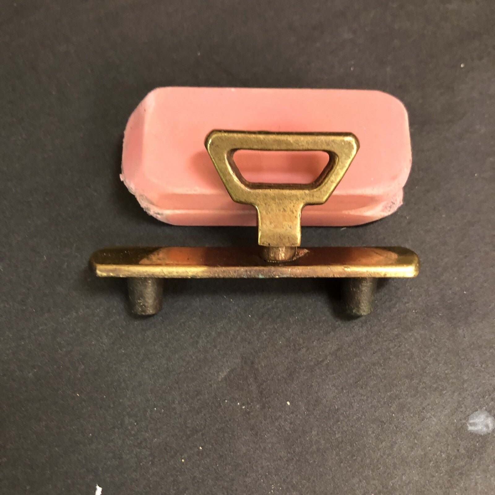 1 Single ANTIQUE BRASS CABINET PULL  K10250