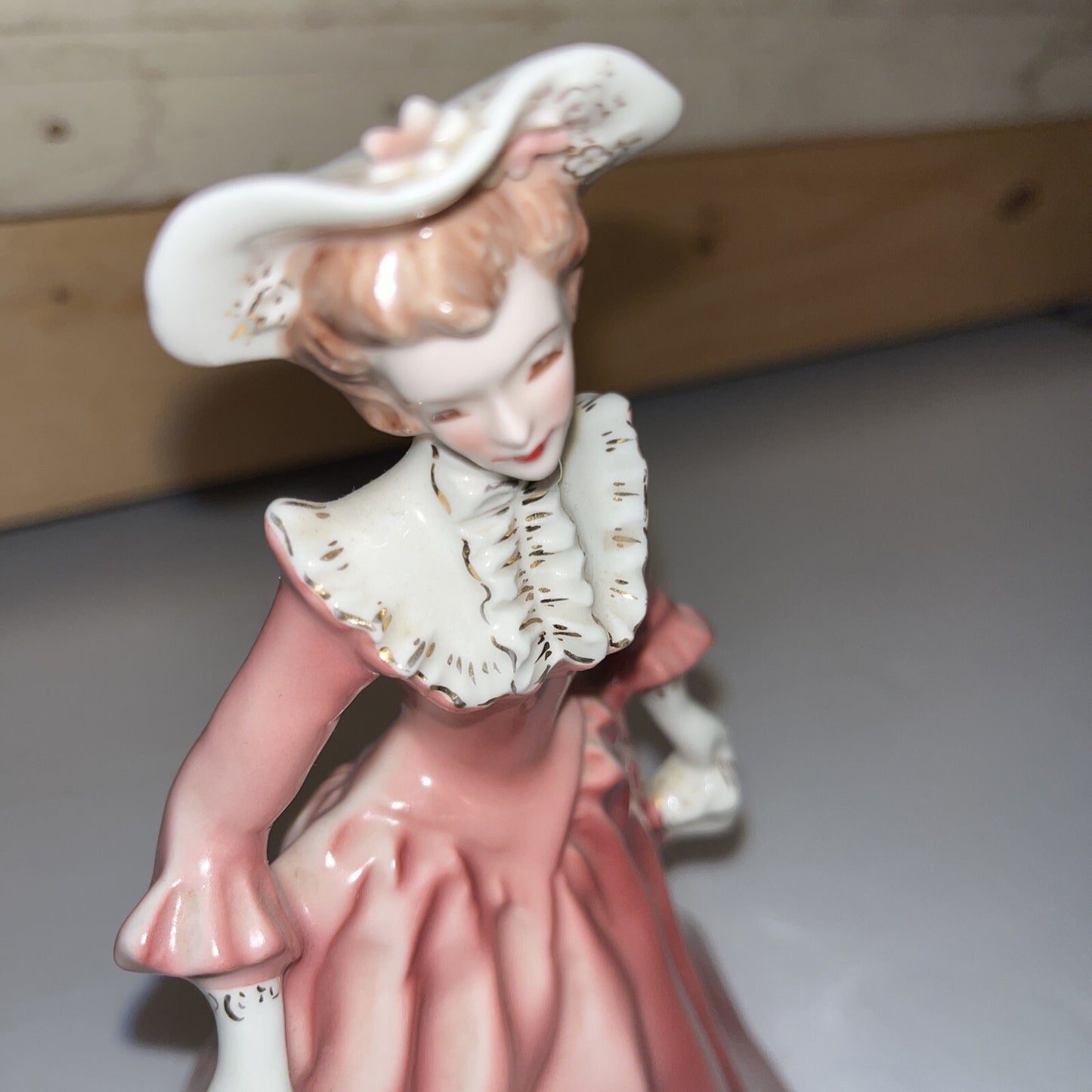 VINTAGE FLORENCE CERAMICS PASADENA CALIFORNIA JULIE 7.5”LADY FIGURINE