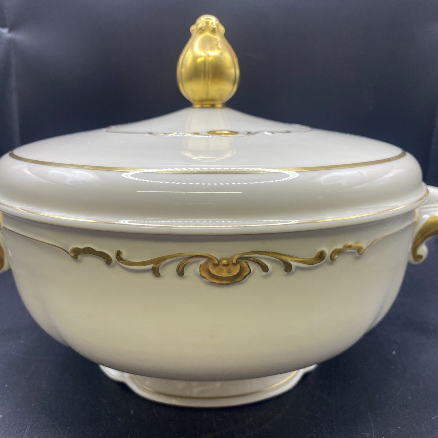 RARE Waldershof Bavaria SMALL Soup Tureen with LID Cream with Gold Rim