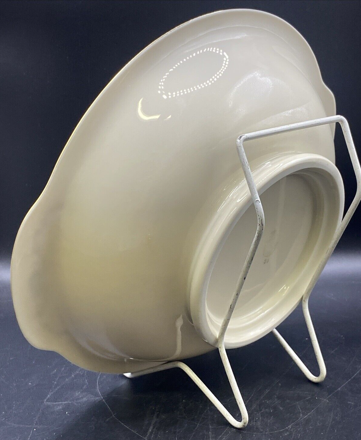 RARE 9.5" Waldershof Bavaria Serving Bowl with handles Cream with Gold Rim