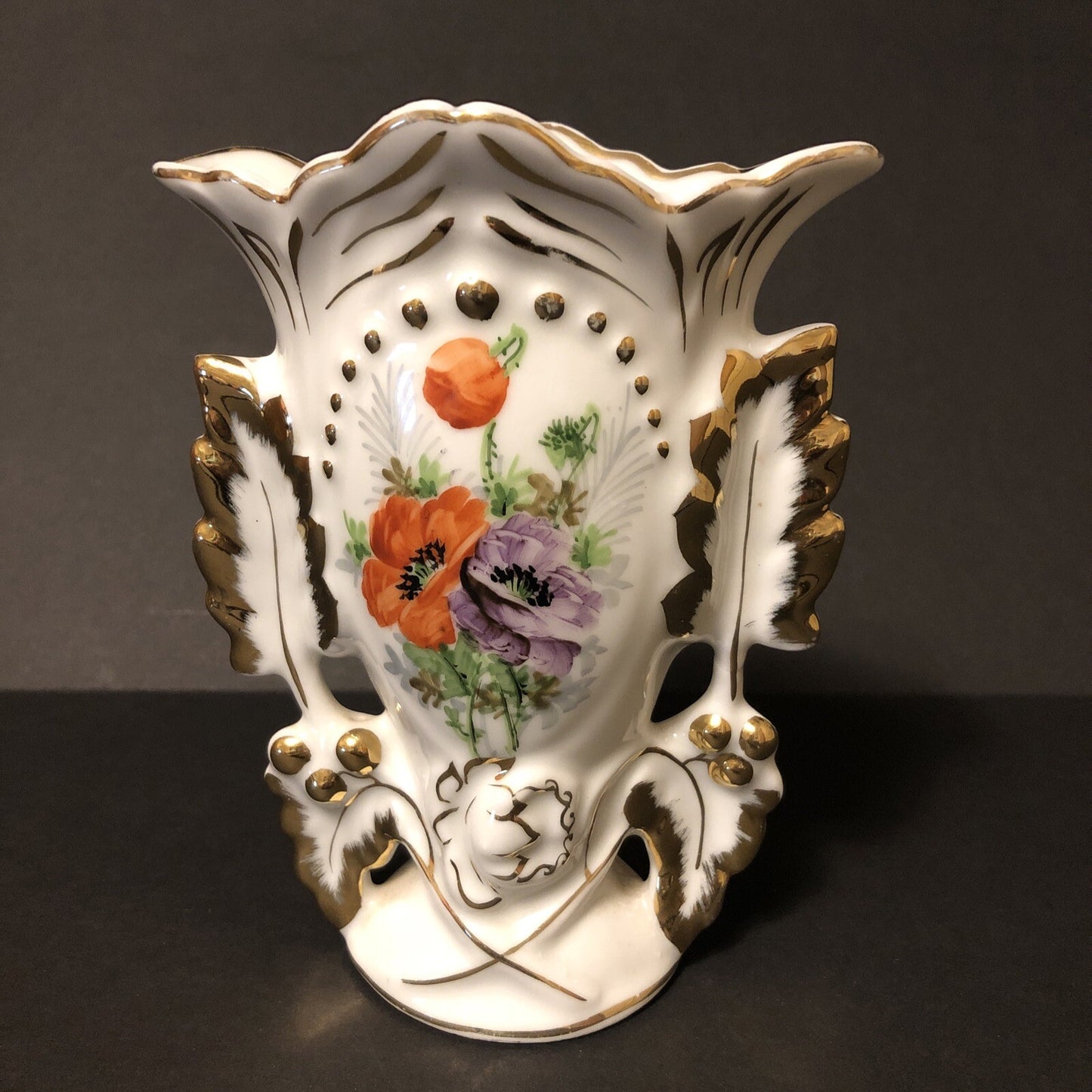 Mogi Das Cruzes Hand Painted Porcelain Vase Brazil 6" tall x 5" wide x 3" deep