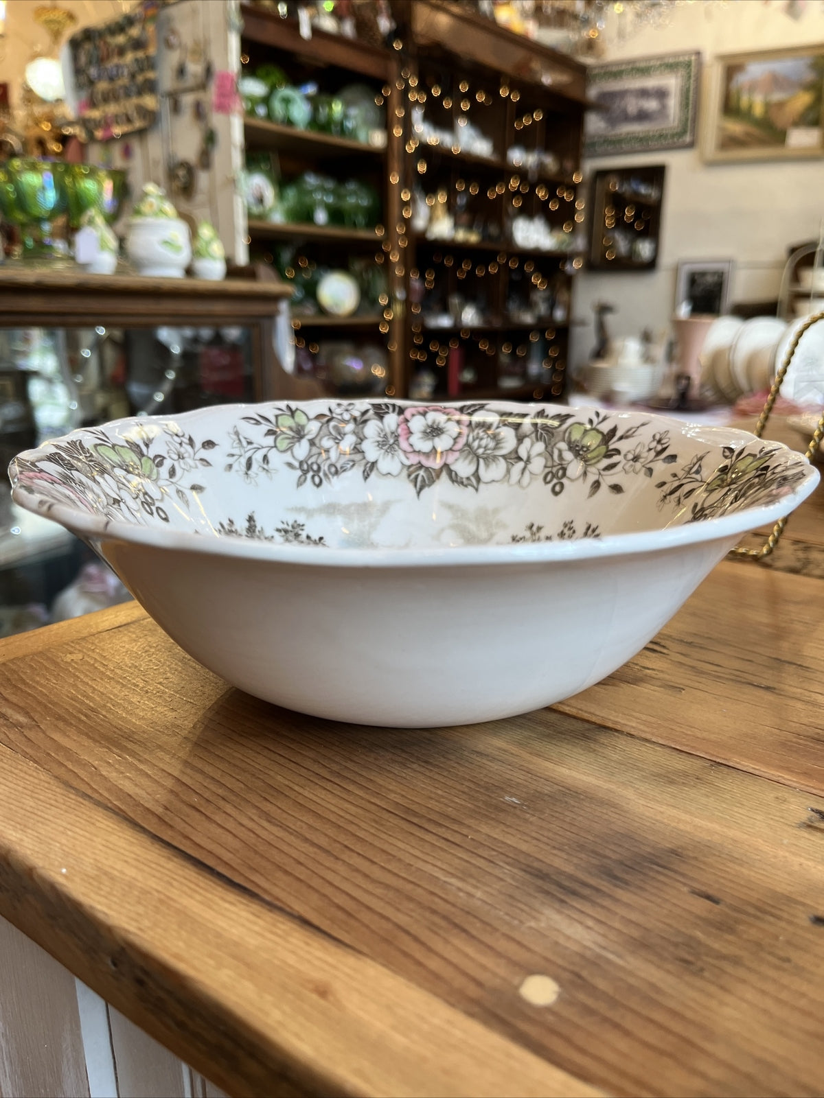 Beautiful 8” English Stratfordshire China Bowl
