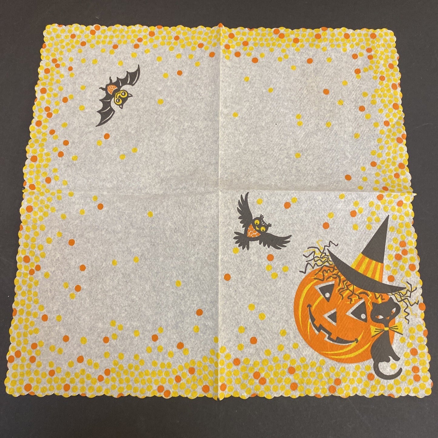 Vintage HALLOWEEN White PAPER NAPKIN Lot of 4 JackOLanter, Cats, Bats, Owls