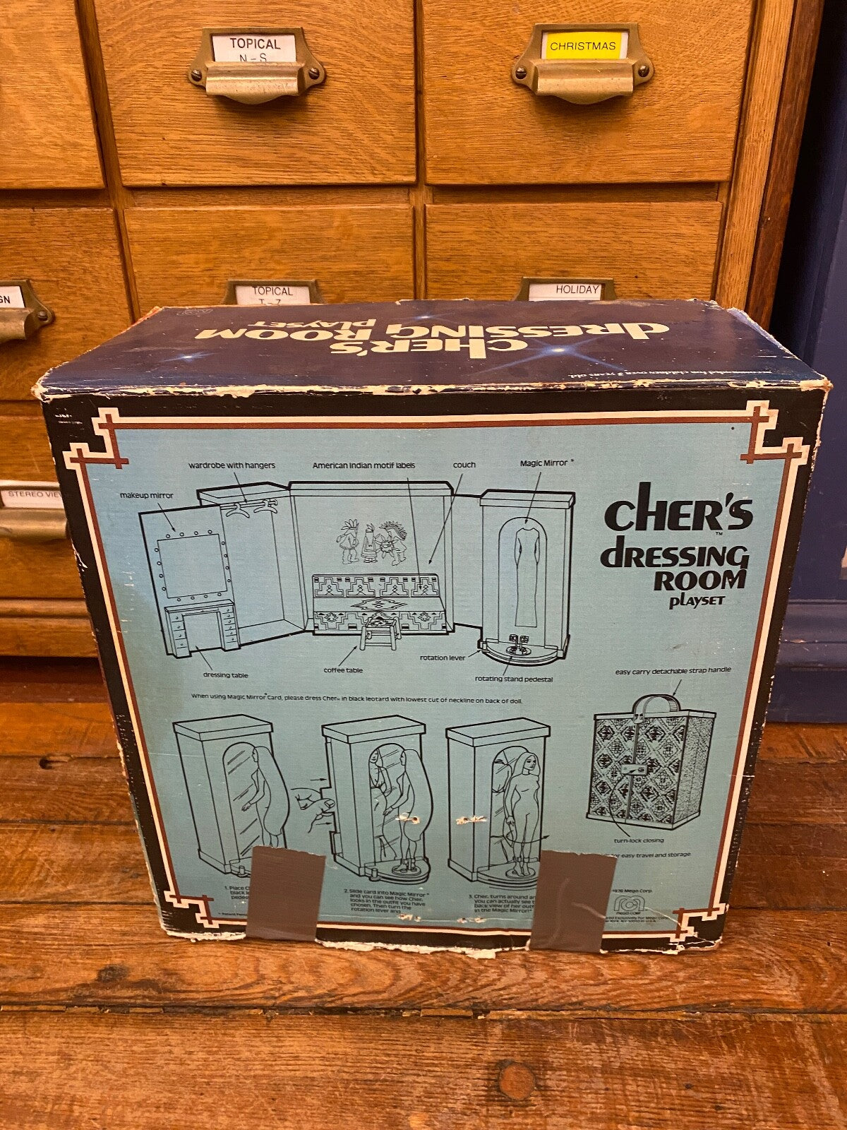 VTG 1976 Chers Dressing Room Dream House W/ Wardrobe Cher Doll Furniture 7 Cards