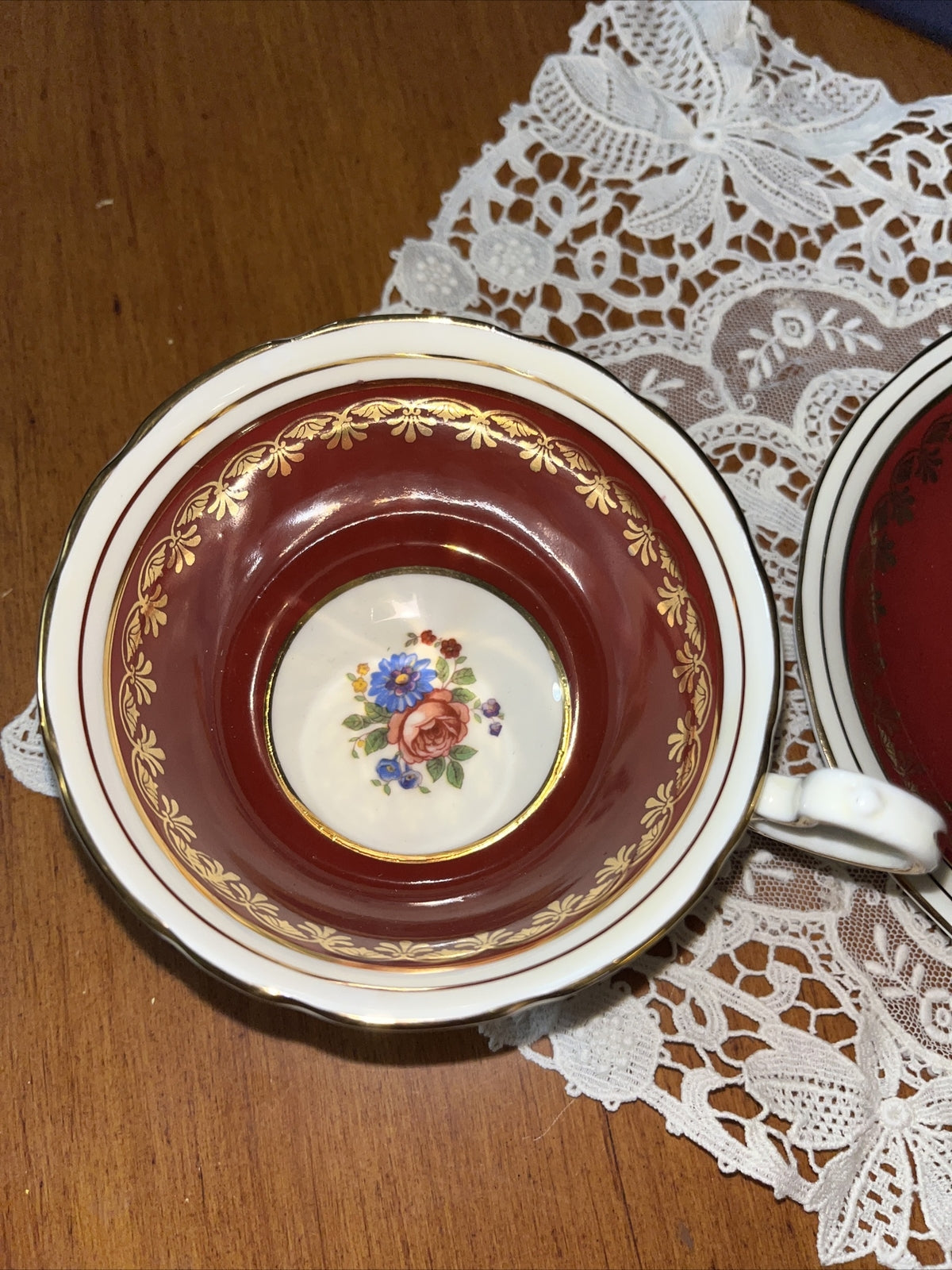 Vtg JOHN AYNSLEY Bone China England Ruby Red Floral Center #C882 Set Cup Saucer