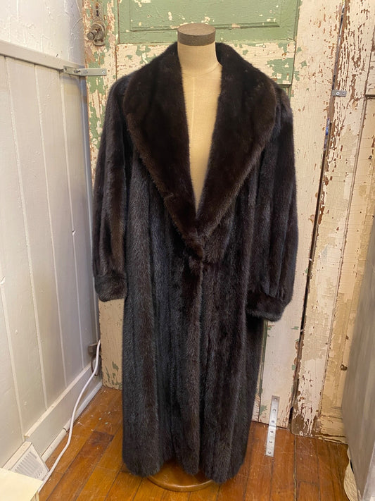 Vintage Brown Fur Authentic Mink Coat Barth-Wind Furs Skokie, Illinois Custom