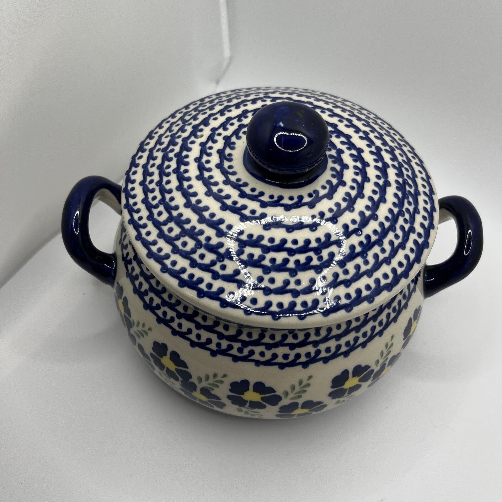 Boleslawiec Polish Pottery Floral Pattern Bullion Soup Bowl With Handles & Lid