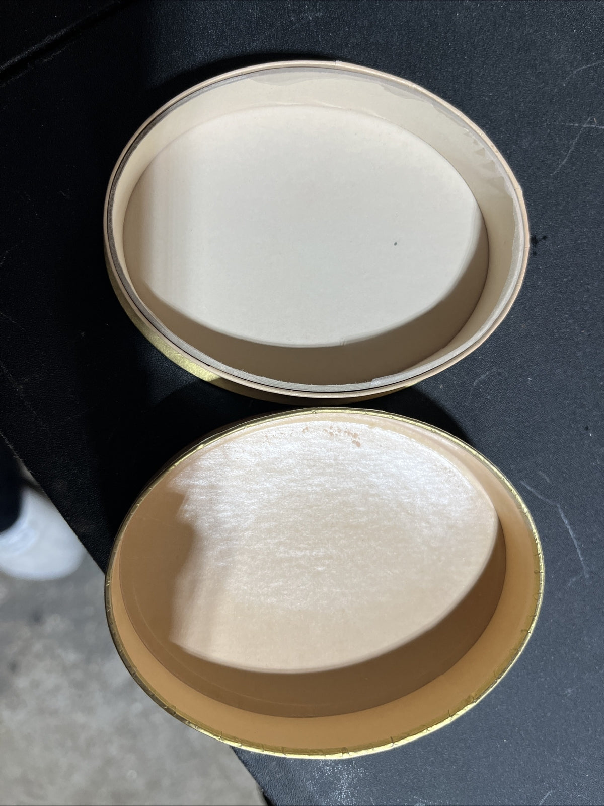 MADAME DU BARRY RICHARD HUDNUT VINTAGE FACE POWDER OVAL BOX