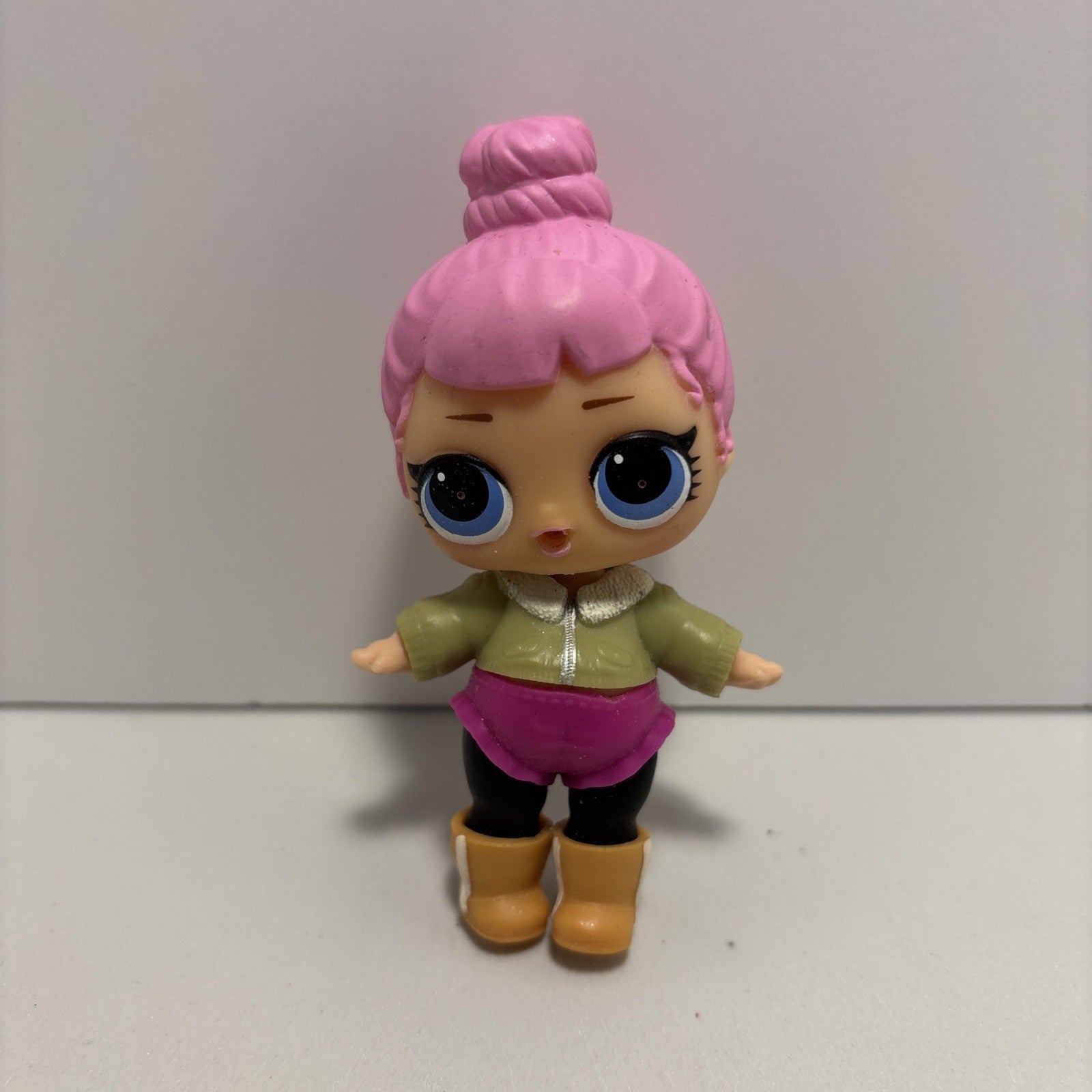 LOL Surprise Doll - Cozy Babe Winter Chill Series Pink Hair & Shorts Tan Boots