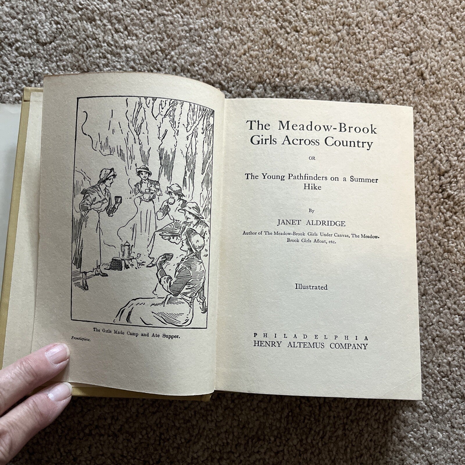 The Meadow-Brook Girls Across Country by Janet Aldridge 1913 Edition HC Book w/