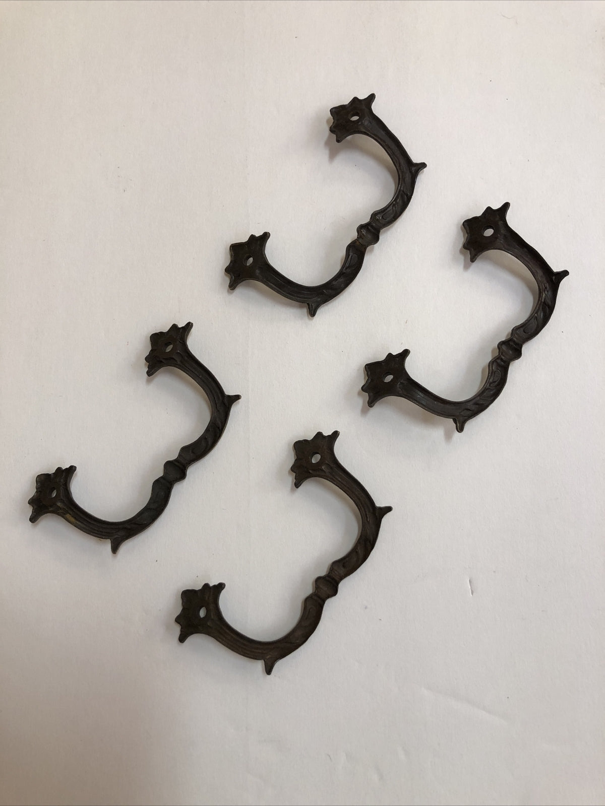 SET OF 4 ANTIQUE BRASS SIMPLE DRAWER PULLS