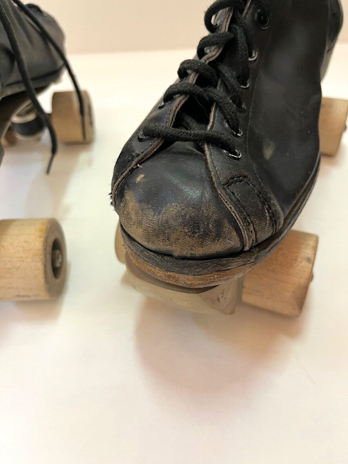 Vintage Roller Skate Ware Bros Black Leather Roller Skates Wood Wheels Box case