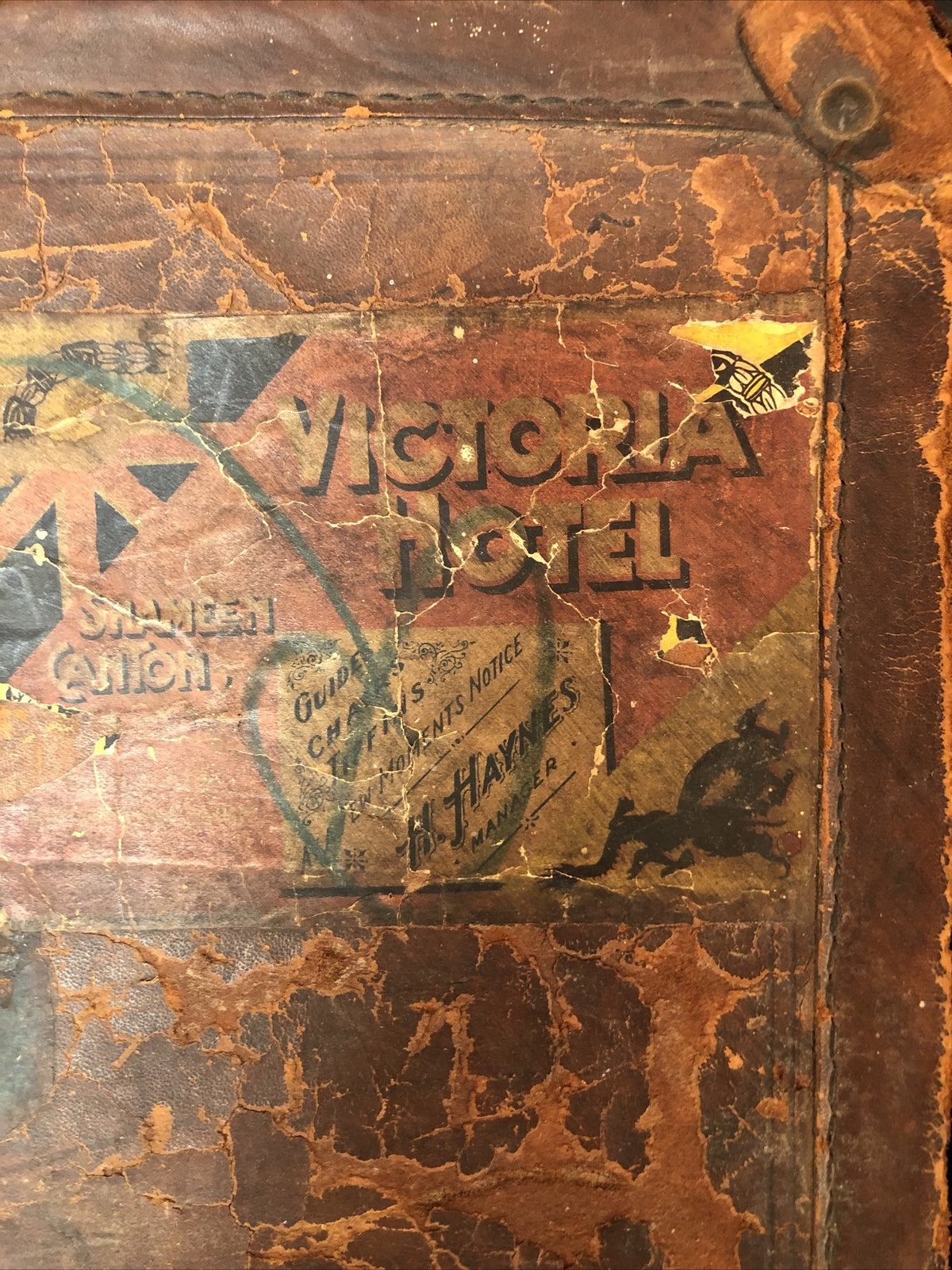 Antique Leather Hat Box silk lined International Hotel stamps stickers Japan