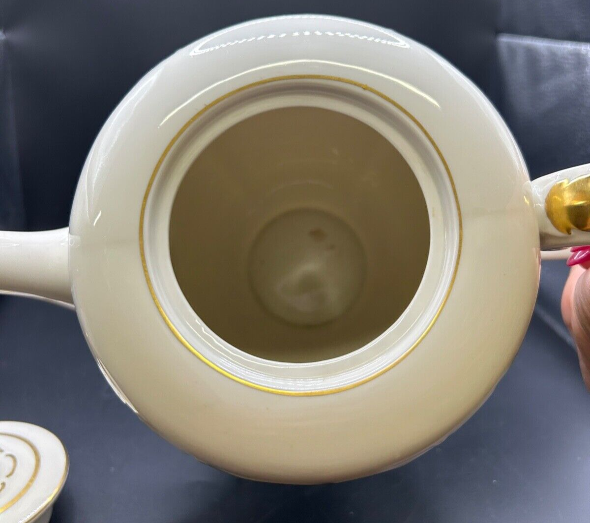 RARE Waldershof Bavaria Germany Tea/Coffee Pot with Lid Cream with Gold Rim