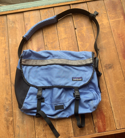 Vintage 90s Large Blue Vintage Patagonia Cross Body Shoulder Messenger Bag