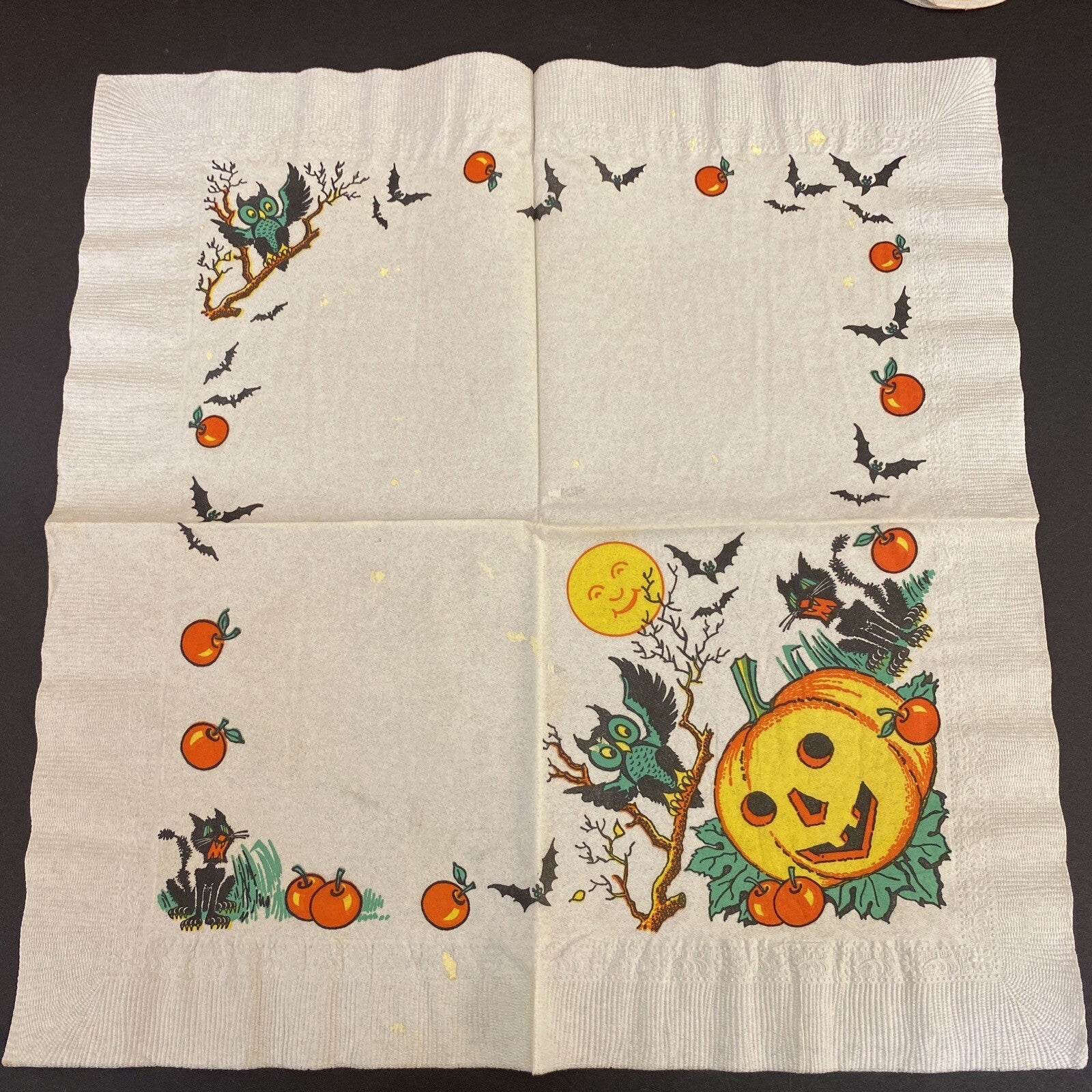 Vintage HALLOWEEN White PAPER NAPKIN Lot of 4 JackOLanter, Cats, Bats, Owls