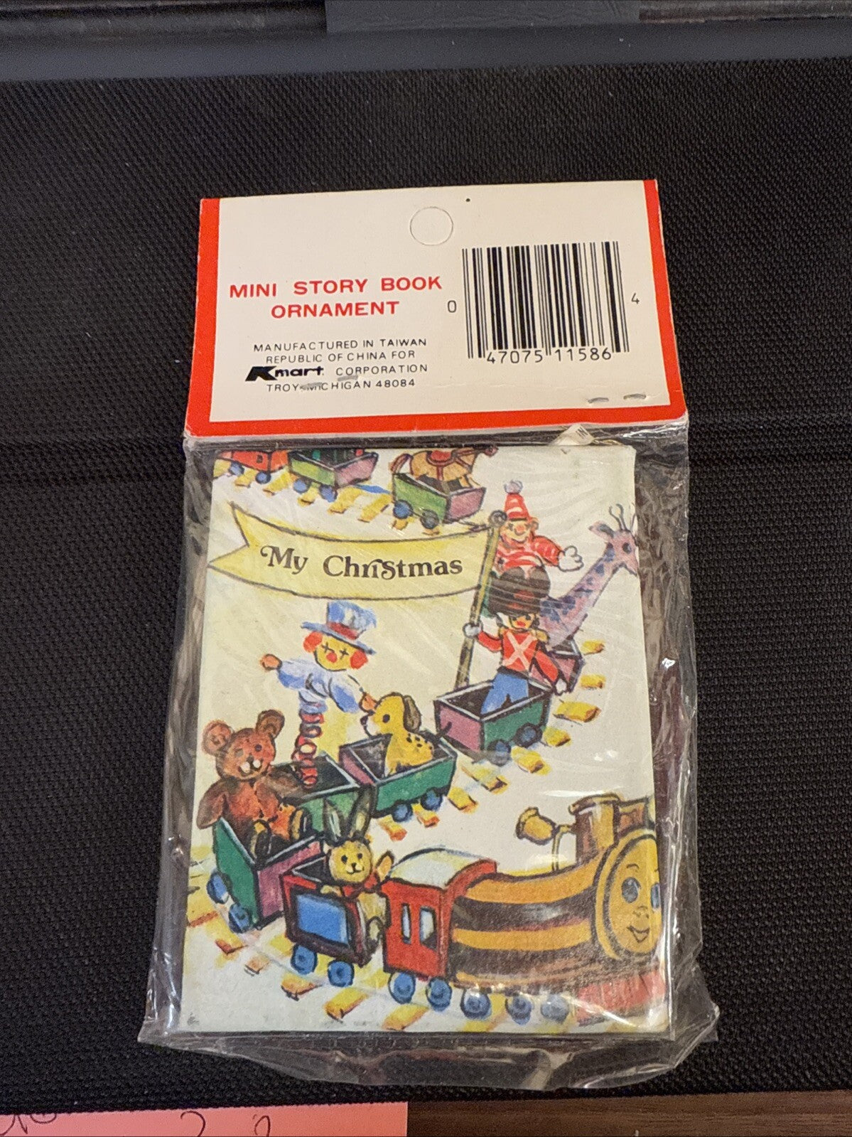 Vintage SSCO Mini Story Book Santa's Surprise Book 24 pages Taiwan