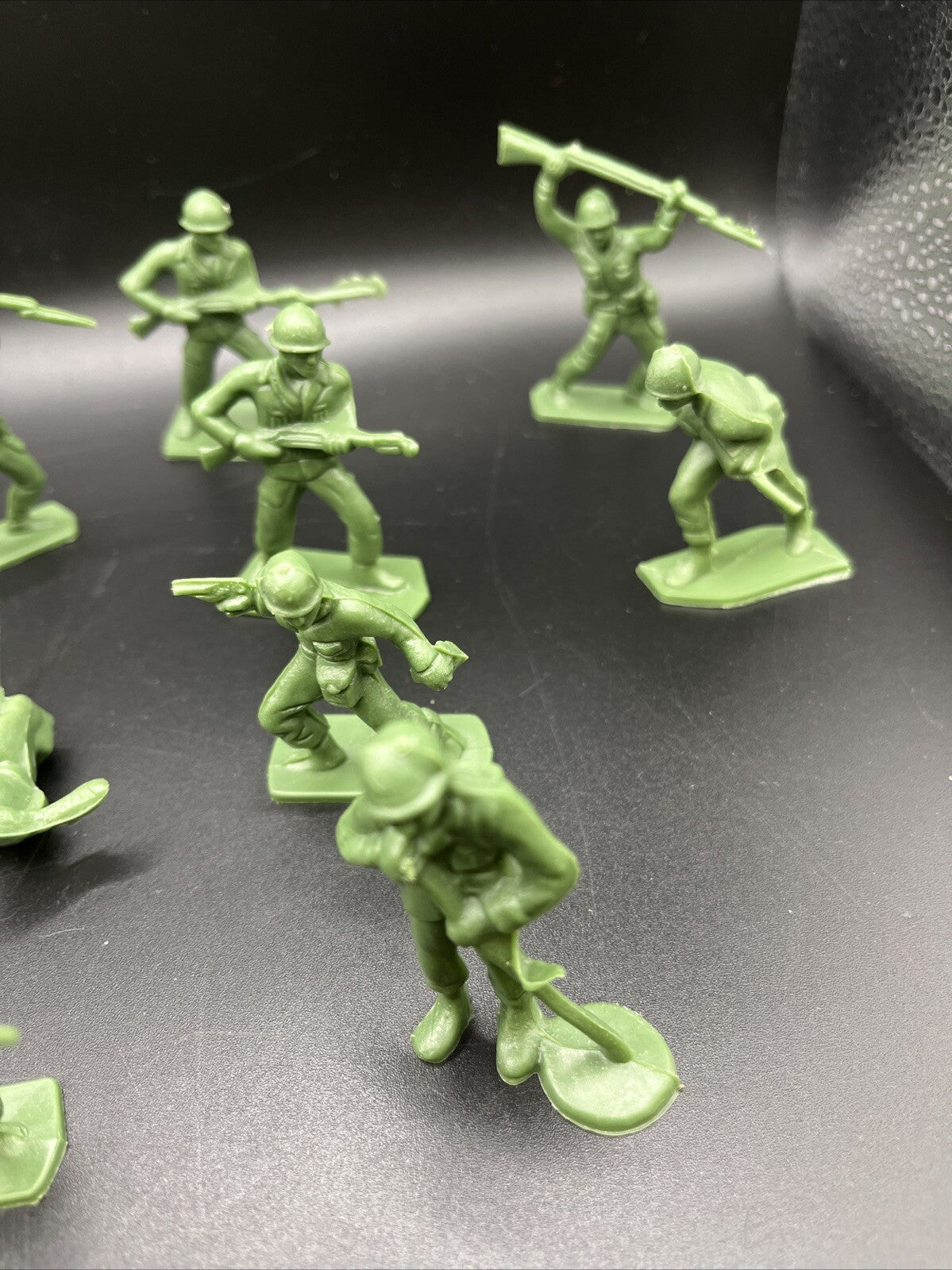 Vintage Green & Grey Plastic Army Men  17 Pc