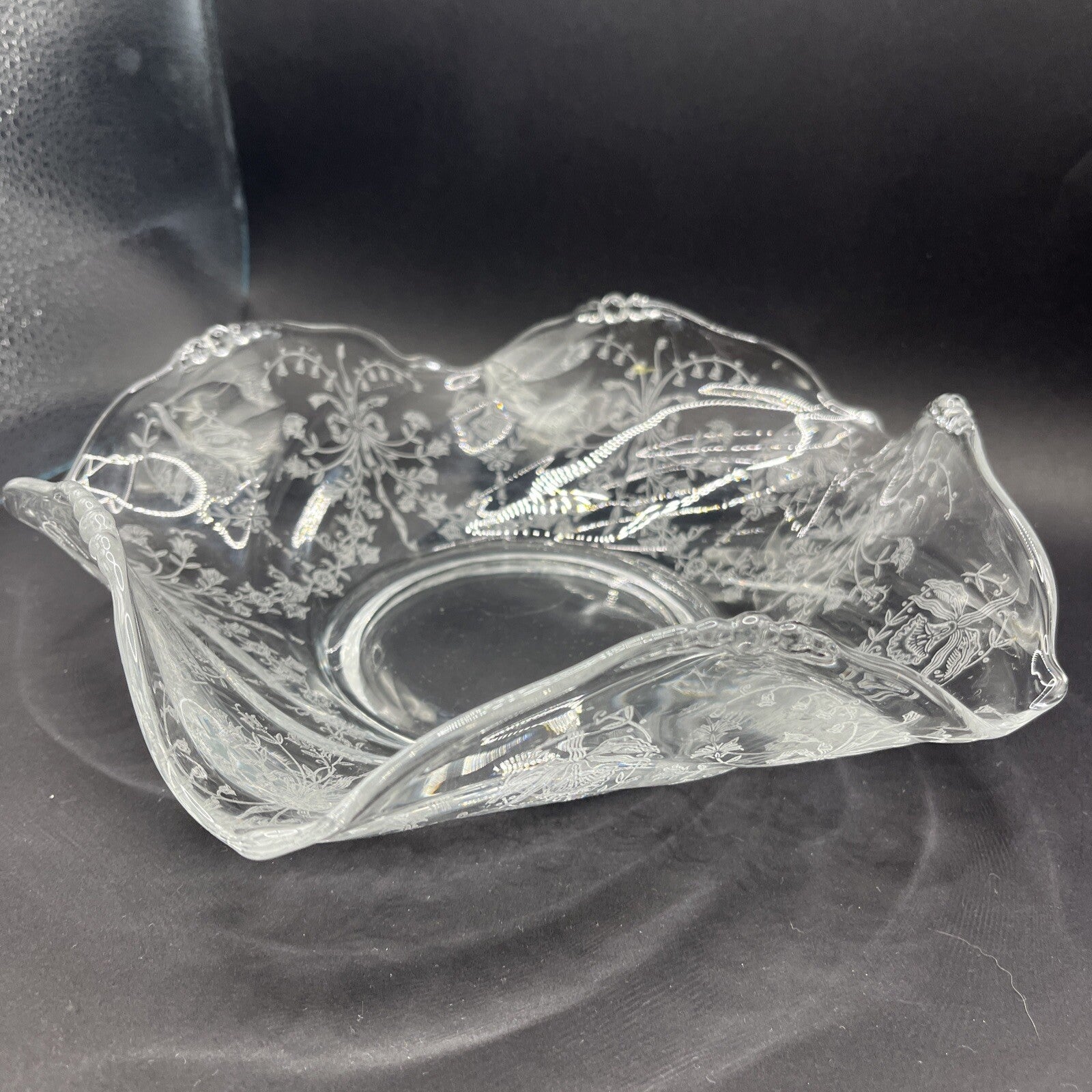 Heisey Orchid Waverly Etched 9" Crimped Flared Round Bowl