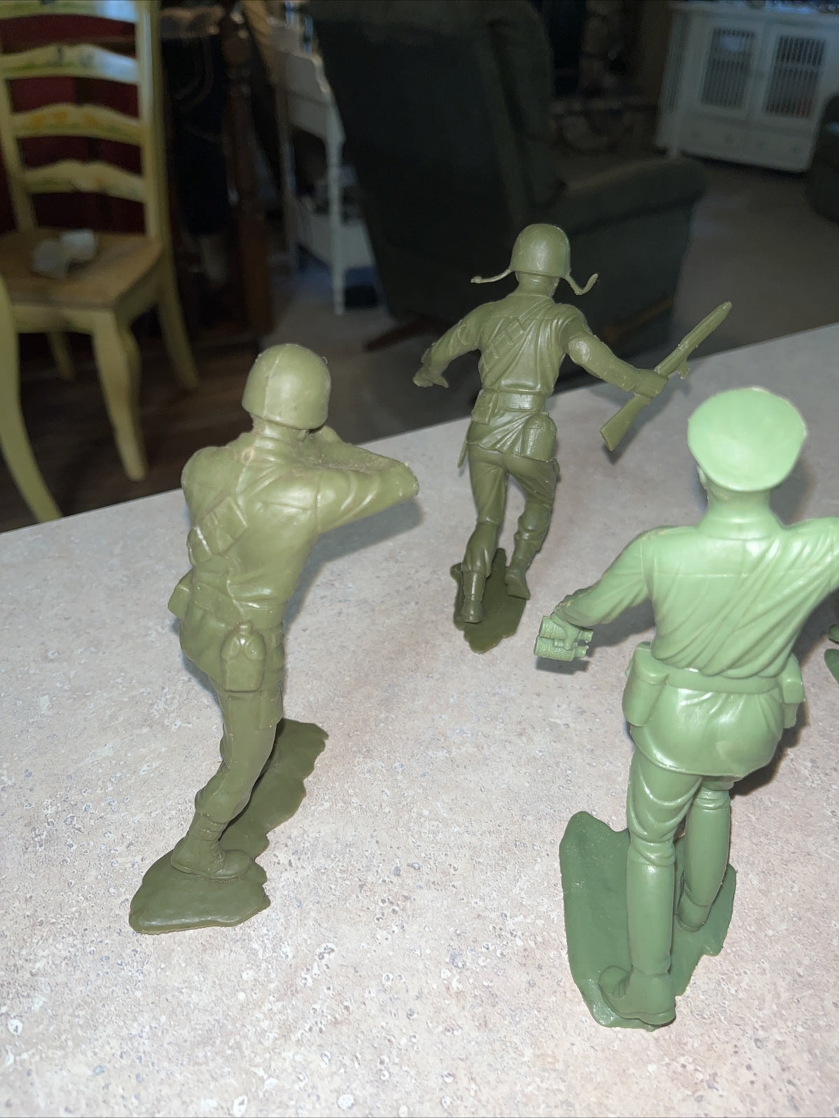 Vintage 1963 Marx US Army Men 4 plastic figures 6" toy soldiers military
