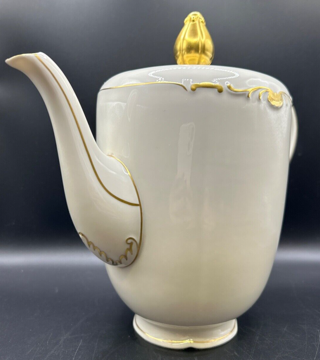 RARE Waldershof Bavaria Germany Tea/Coffee Pot with Lid Cream with Gold Rim